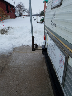 Side view, new antenna mount